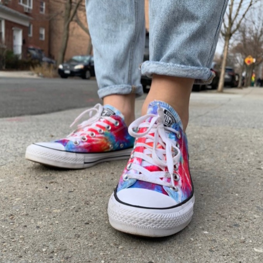 Tie-Dye Low Top Converse **VINTAGE**